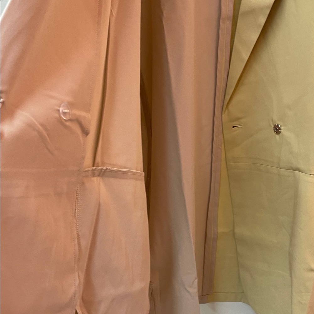 DAVI & DANI Two-Tone Beige and Yellow Blazer - Picture 8 of 10